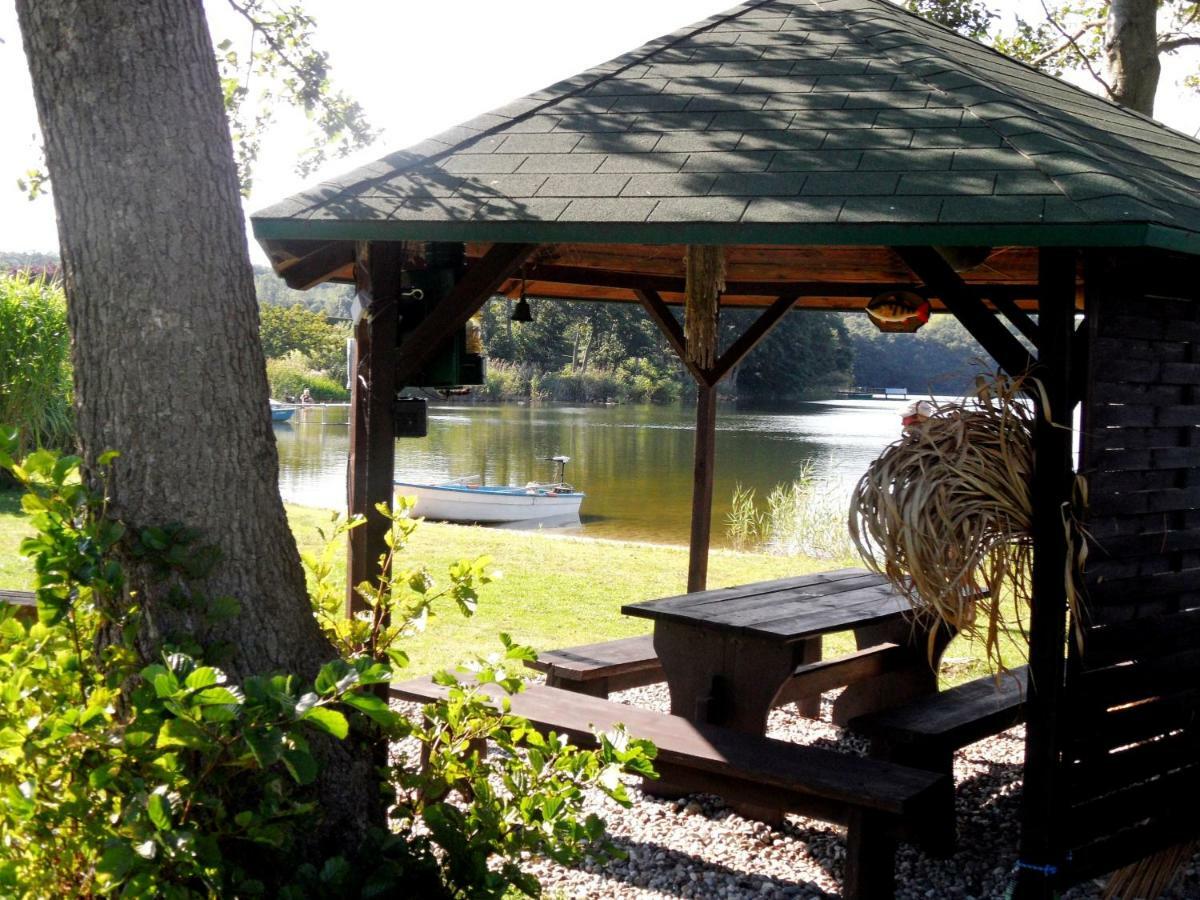 Ferienwohnungen Direkt Am See Bei Den Kaiserbaedern Heringsdorf  Exteriör bild