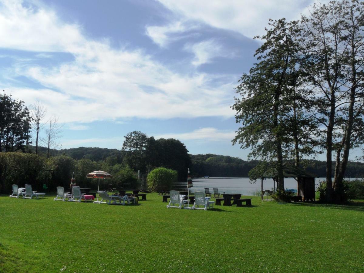 Ferienwohnungen Direkt Am See Bei Den Kaiserbaedern Heringsdorf  Exteriör bild